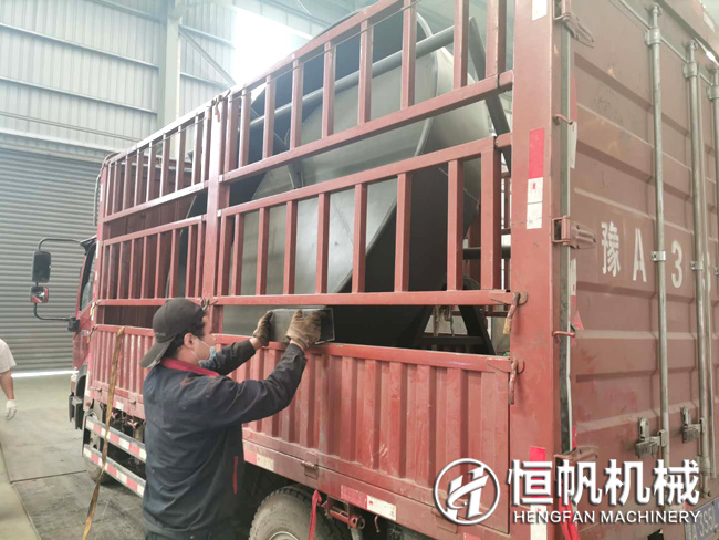 “比翼雙飛”恒帆機(jī)械有機(jī)肥圓盤(pán)造粒機(jī)設(shè)備發(fā)往大連與山西(圖2) 山西圓盤(pán)造粒機(jī)