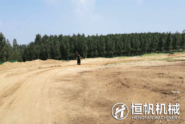 鄭州恒帆機(jī)械鐘總為山東客戶(hù)現(xiàn)場(chǎng)規(guī)劃年產(chǎn)40萬(wàn)噸有機(jī)肥粉狀生產(chǎn)線(xiàn)(圖2) 山東有機(jī)肥生產(chǎn)設(shè)備