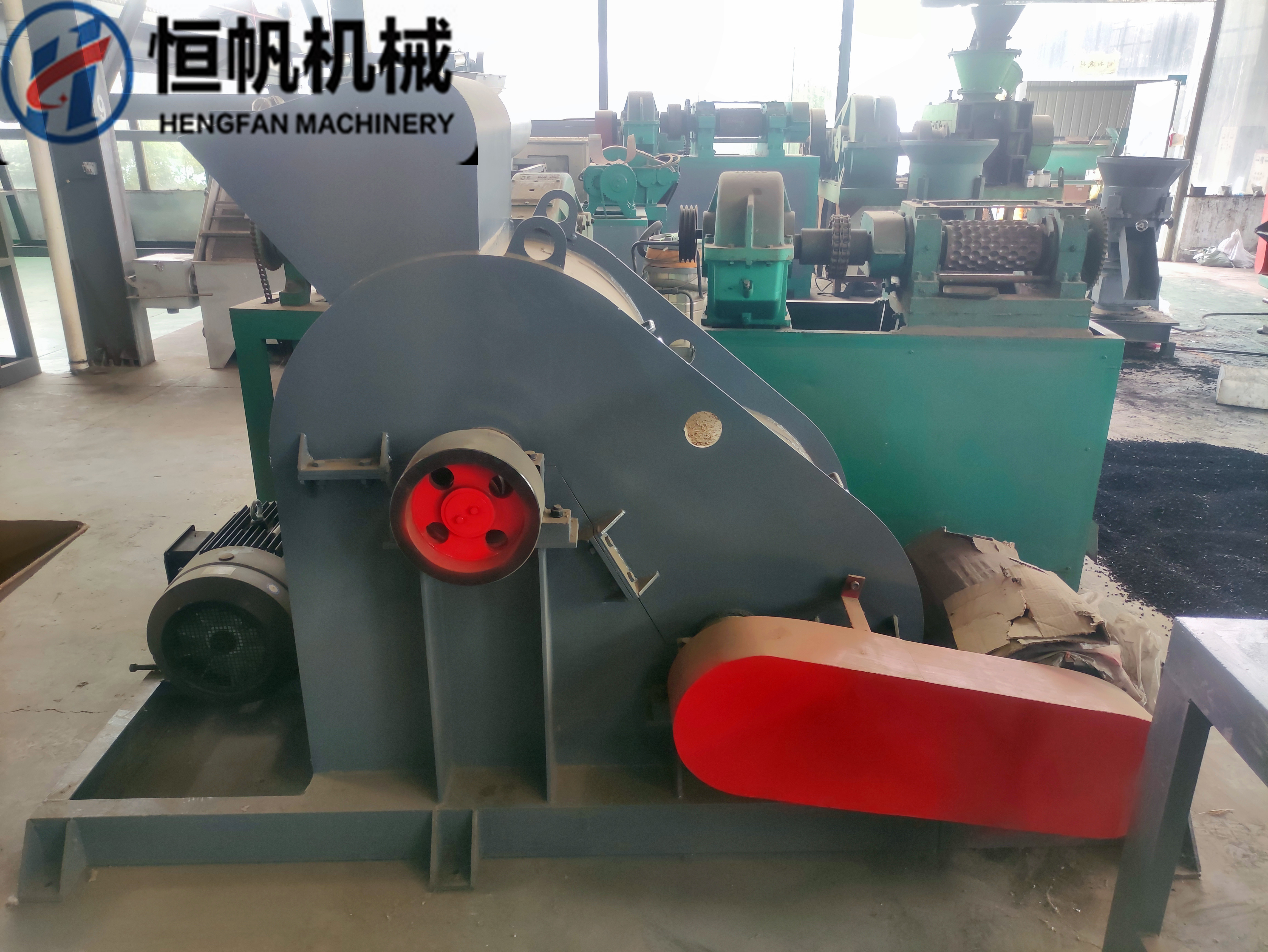 翻堆機(jī)與其他類型機(jī)如“打翻機(jī)”、 “攪拌機(jī)”、“螺旋翻攪機(jī)”等相比具有顯著特點(diǎn)(圖1)